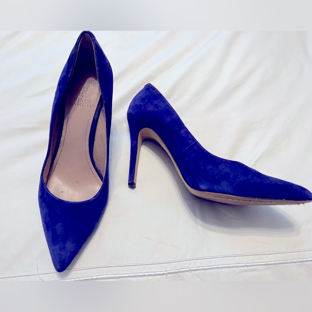 Vince Camuto like NEW Bold Blue High Heels.